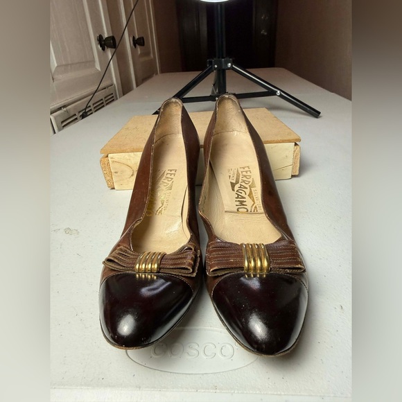 Vintage Salvatore Ferragamo Womens Brown Leather Pumps With Bow Detail Sz 8.5 - Picture 11 of 14